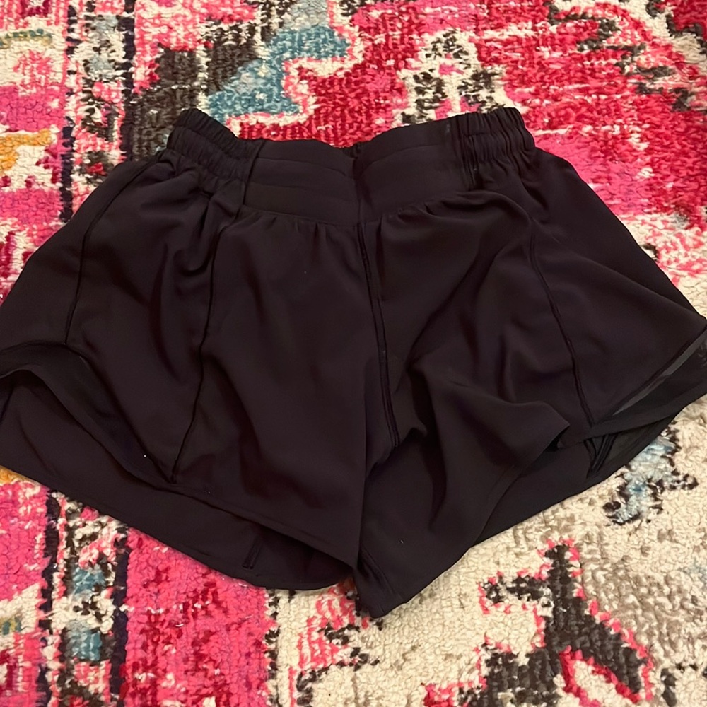 Black 4 in size 4 lulu shorts